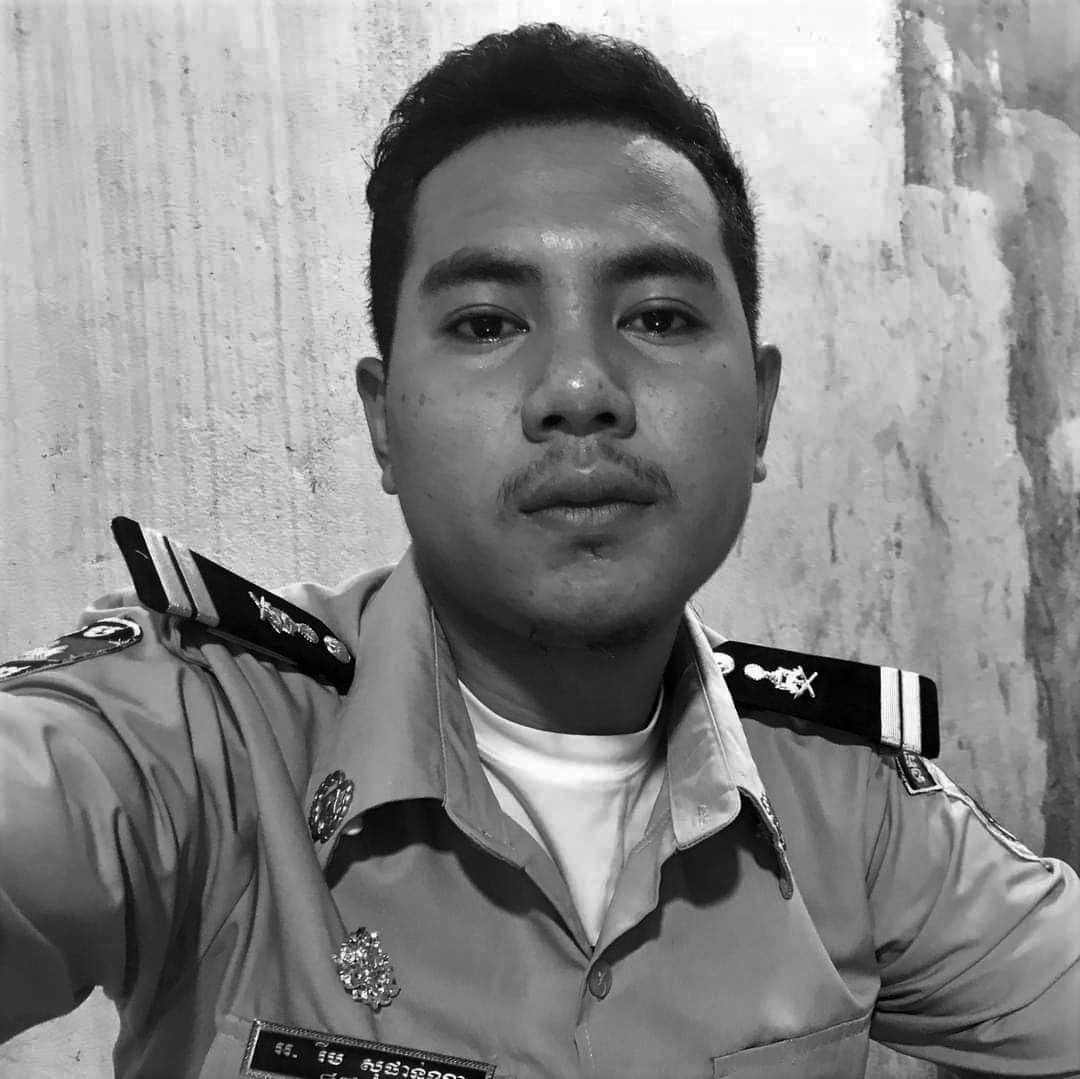 ឧក្រិដ្ឋជនជាមុខសញ្ញាជួញដូរគ្រឿងដ៏សកម្ម និងពាក់ព័ន្ធករណីបាញ់មន្ត្រីនគរបាលស្រុកអង្គស្នួលស្លាប់ ចំនួន០២នាក់ ក្នុងករណីបង្ក្រាបគ្រឿងញៀន កាលពីឆ្នាំ២០២២ ត្រូវបានចាប់ខ្លួន