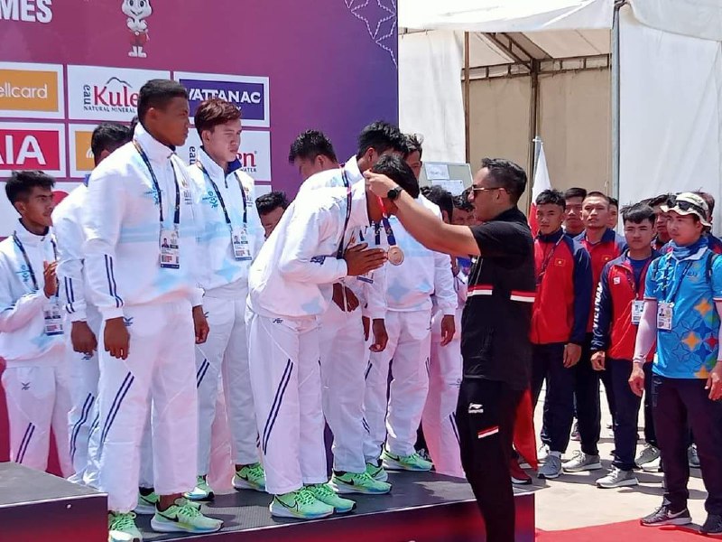 ព្រឹត្តិការណ៍ស៊ីហ្គេមលើកទី៣២ឆ្នាំ ២០២៣ រដ្ឋបាលខេត្តកំពតបានរៀបចំព្រឹត្តិការណ៍ការប្រកួតកីឡាករទូកថ្ងៃដំបូងនៅខេត្តកំពត កម្ពុជាទទួលបានមេដាយប្រាក់២ និងសំរឹទ្ធ២គ្រឿង