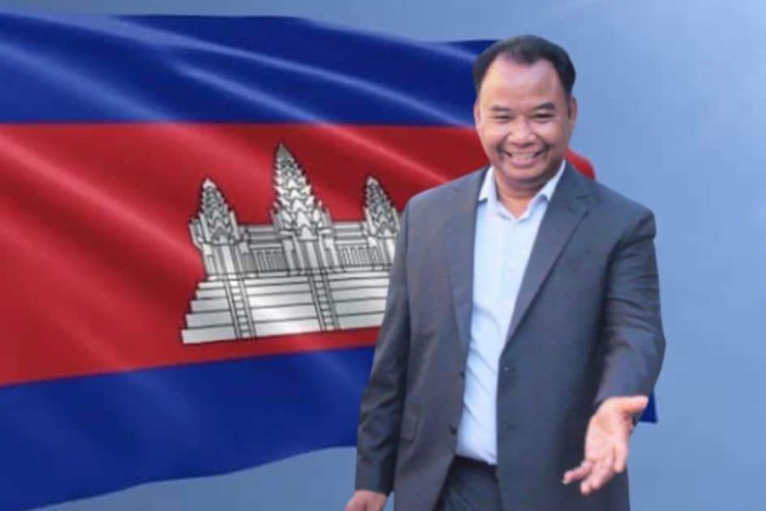 ឯកឧត្តម បណ្ឌិត ម៉េង សុភ័ណ្ឌ ឧបត្ថម្ភ ថវិការ ជូនពលរដ្ឋ១គ្រួសារ ដែលទើប សះជា បញ្ចប់វិវាទដីធ្លី ជាមួយក្រុមហ៊ុន ដើម្បីទិញស័ង្កសី ចំនួន ២០សន្លឹក