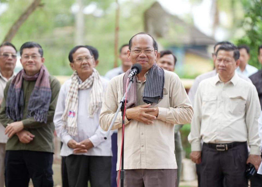 អភិបាលខេត្តកំពតរយៈពេល២ថ្ងៃ បានផ្ដល់តម្លៃឱ្យមន្ត្រីនិងអាជ្ញាធរមូលដ្ឋានណាដែលបានបម្រើប្រជាពលរដ្ឋបានល្អ និងផ្តល់រង្វាន់ តាមរយៈសម្ដីរបស់ប្រជាពលរដ្ឋពិតនៅមូលដ្ឋាន