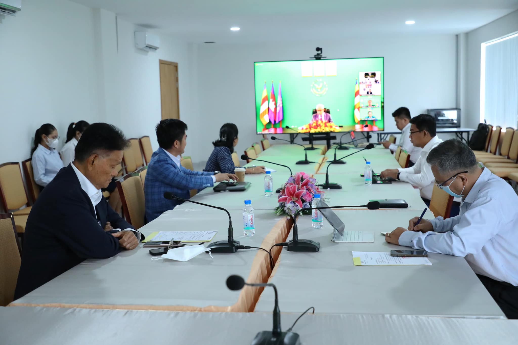 កិច្ចប្រជុំពិភាក្សាកែសម្រួលលើសេចក្ដីព្រាង “គោលនយោបាយអភិវឌ្ឍបច្ចេកវិទ្យាហិរញ្ញវត្ថុកម្ពុជា ២០២៣-២០២៨”