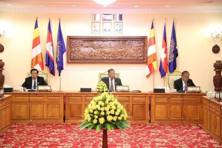 សម្តេចភក្តី សាយ ឈុំ ដឹកនាំកិច្ចប្រជុំគណៈកម្មាធិការអចិន្ត្រៃយ៍ព្រឹទ្ធសភា