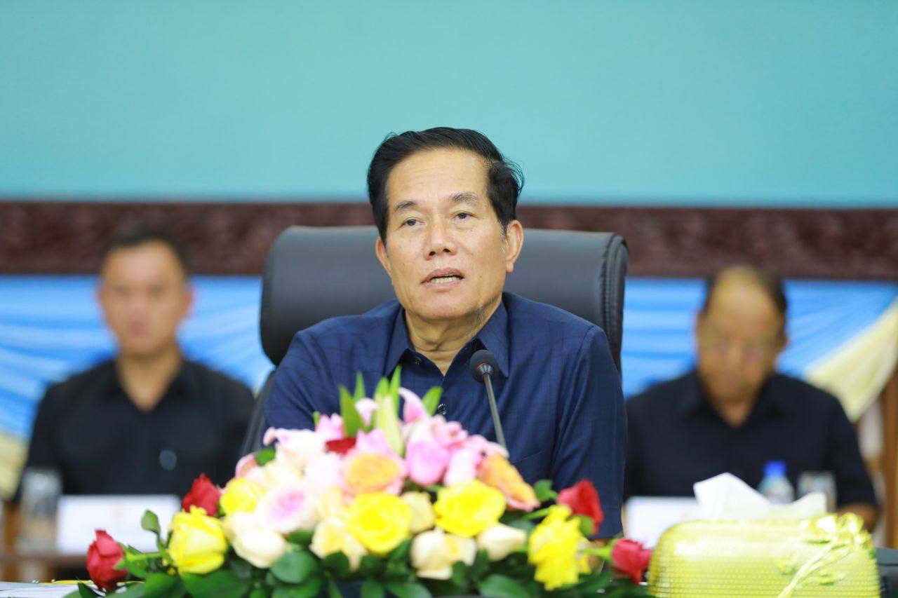 លោក ឃួង ស្រេង ជំរុញឲ្យសមាជិ កថ្នាក់ដឹកនាំសេដ្ឋកិច្ចក្រៅប្រព័ន្ធរាជធានីភ្នំពេញទាំងអស់ ត្រូវចុះផ្សព្វផ្សាយចលនាសហជឺពភ្ជាប់តេឡេក្រាមសម្ដេចតេជោ ដើម្បីតាមដានព័ត៌មានពិត