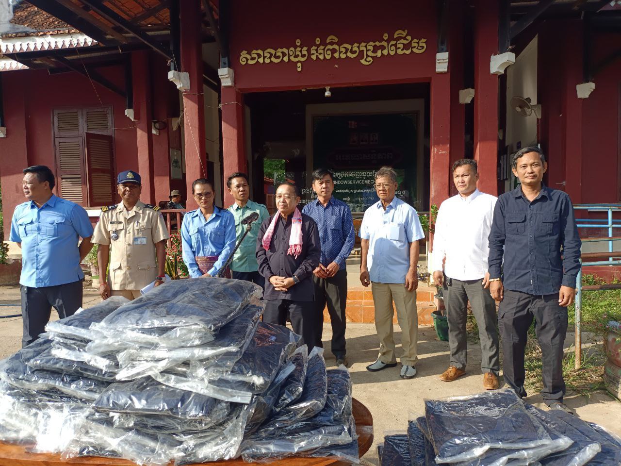 ឯកឧត្តម រាជ សុភទ្ទ ជូបសំណេះសំណាលជាមួយប្រជាការពារ ចំនួន ១២០ នាក់ និងមេក្រុមបក្ស ចំនួន ៤២៥ នាក់ និងអំពាវនាវឲ្យប្រជាពលរដ្ឋអញ្ជើញទៅបោះឆ្នោតឲ្យបានគ្រប់ៗគ្នា