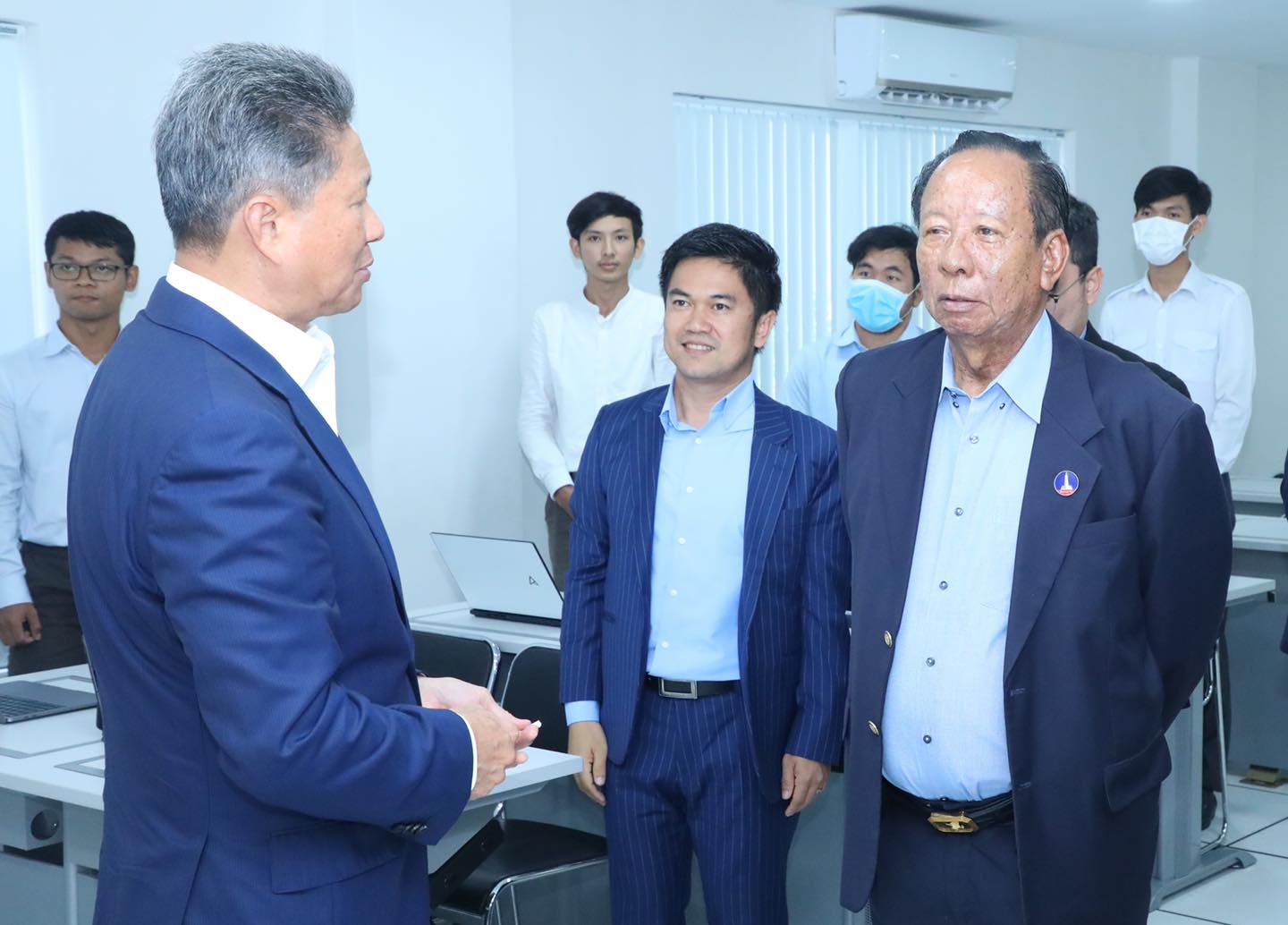 “សាលសហសិក្សាតេជោសែន” ទំនើបថ្មី បំពាក់ដោយបច្ចេកវិទ្យាទាន់សម័យ នឹងចូលរួមលើកស្ទួយការអប់រំ និងបណ្តុះបណ្តាលធនធានមនុស្ស ក្នុងវិស័យសាធារណការ និងដឹកជញ្ជូន