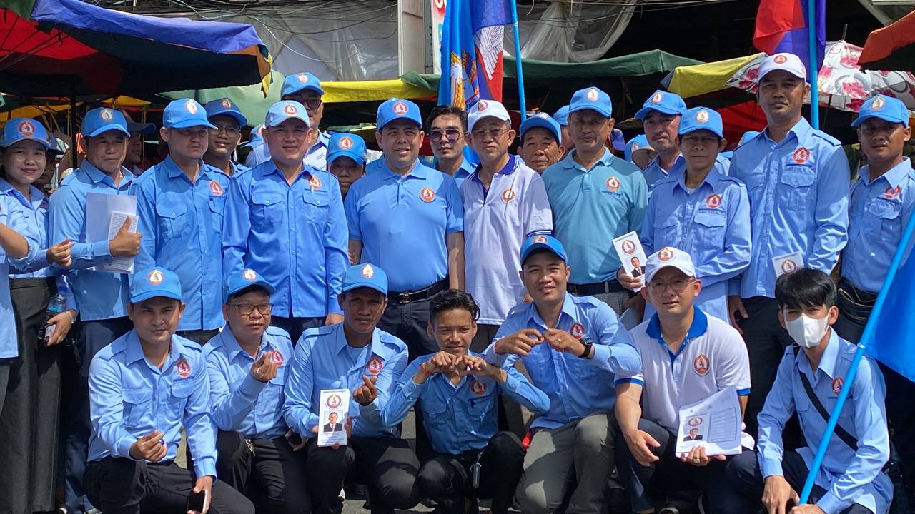 ក្រុមការងារបក្សប្រជាជន បន្តសកម្មភាពចុះពន្យល់ពលរដ្ឋ អំពីរបៀបគូសសន្លឹកឆ្នោតឱ្យត្រឹមត្រូវ