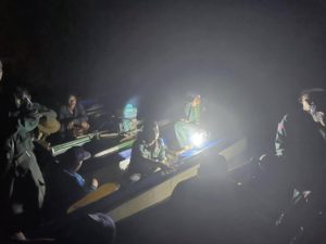 Update : ត្រឡប់ពីចាប់គីង្គក់វិញភ្លៀងខ្យល់ខ្លាំងលិចកាណូតបាត់ខ្លួនប្តីប្រពន្ធ២នាក់ កូនប្រុសអាយុ១២ឆ្នាំរួចជីវិត