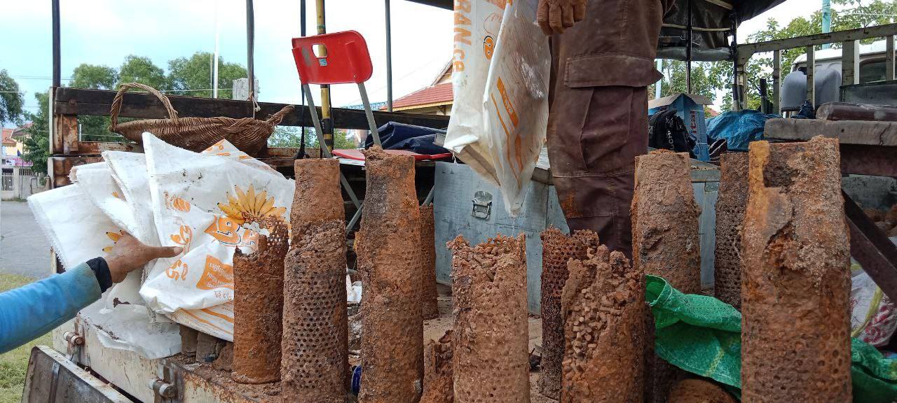 នៅវិទ្យាល័យព្រះមហាក្សត្រិយានីកុសុមៈ ក្នុងក្រុង-ខេត្តក្រចេះ , រយៈពេលបីថ្ងៃ ស៊ីម៉ាក់ រកឃើញគ្រាប់យុទ្ឋភណ្ឌមិនទាន់ផ្ទុះ ជាង២,០០០គ្រាប់ និងបន្តរុករក