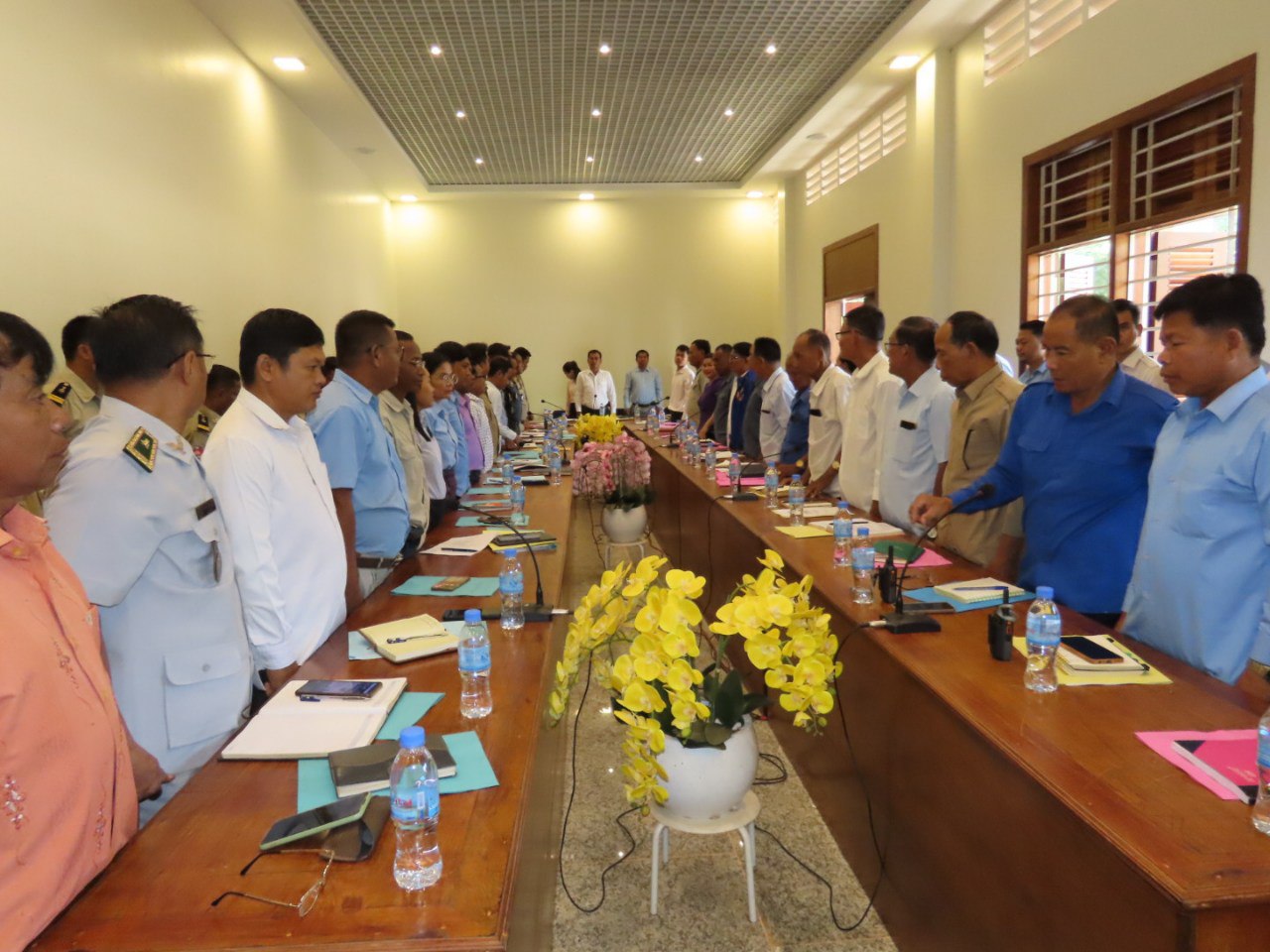 លោកស៊ូ ម៉ុល ជំរុញដល់រដ្ឋបាលឃុំទាំង១៦ក្នុងស្រុករមាសហែកត្រូវបន្តខិតខំជំរុញអនុវត្តគោលនយោបាយភូមិឃុំមាន សុវត្ថិភាព ដែលមានលក្ខណសម្បត្តិទាំង៧ ពិសេសបន្តជំរុញរៀបចំវេទិកា សាធារណៈនៅតាមឃុំឱ្យបានជាប់ជាប្រចាំ