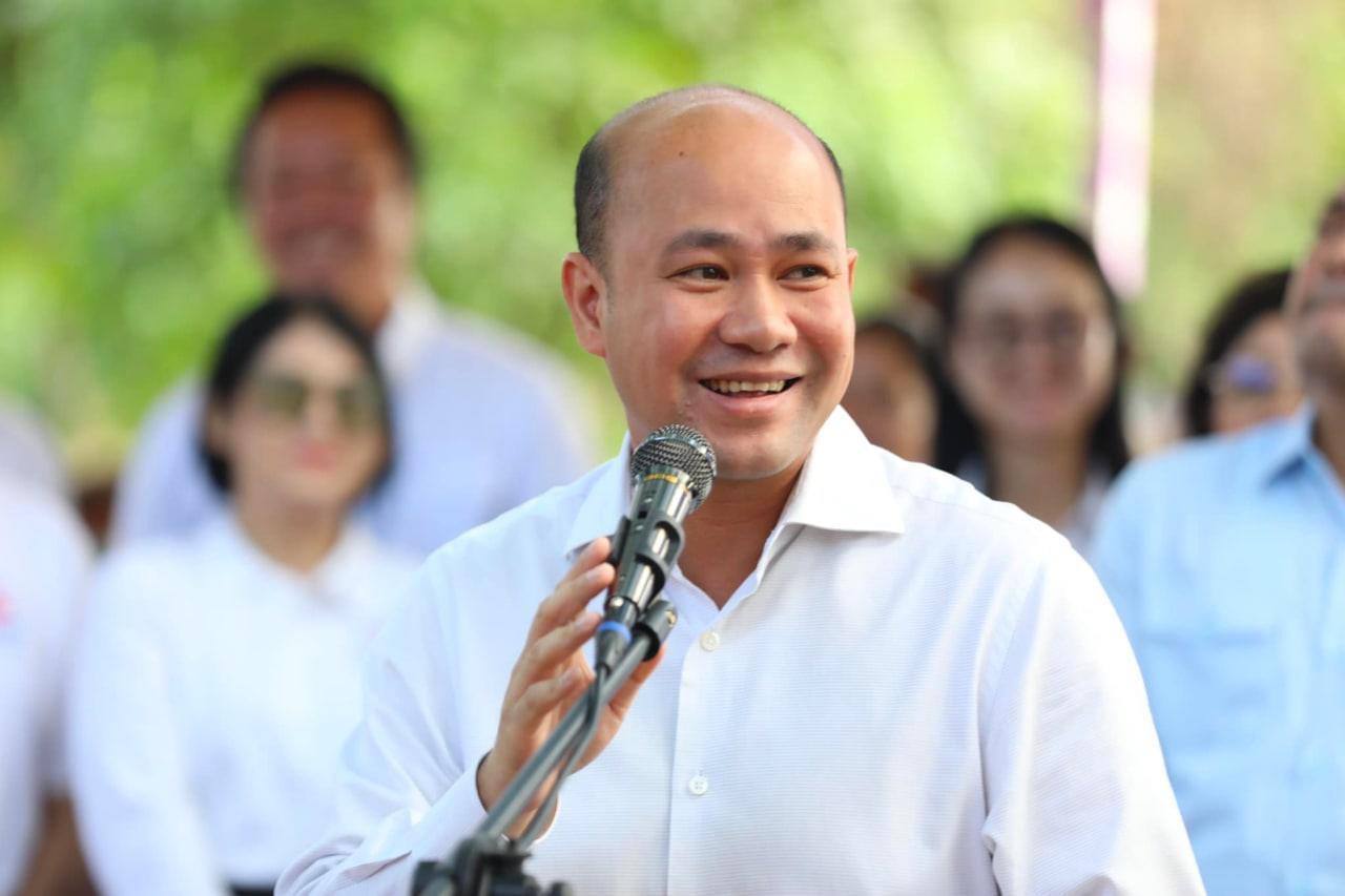 លោក ហ៊ុន ម៉ានី ៖ ទោះខ្ញុំទៅបំពេញភារកិច្ចនៅក្រសួងក៏ដោយ ក៏បេះដូង និងការប្ដេជ្ញាចិត្តនៅជាមួយអ្នកខេត្តកំពង់ស្ពឺ មិនប្រែប្រួលឡើយ