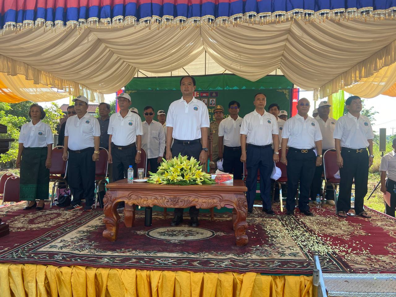 កូនឈើប្រណិតនឹងកូនឈើហូបផ្លែជិត១០០០ដើម ត្រូវបានរដ្ឋបាលខេត្តព្រះវិហារ យកទៅដាំនៅក្នុងបរិវេណសាលាបឋមសិក្សាទំនប់ ដើម្បីអបអរបុណ្យរុក្ខទិវា៩កក្តដាឆ្នាំ២០២៣