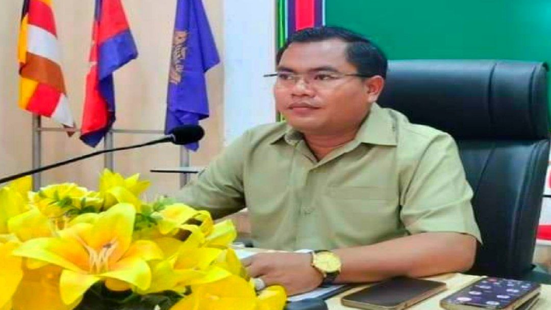 អាជ្ញាធរក្រុងកំពតបានអំពាវនាវទៅដល់ពលរដ្ឋក៍ដូចជាអាជីវករសូមមេរត្តាឈប់លក់ដូរលើផ្លូវសាធារណៈនៅជុំវិញផ្សារសាមគ្គីទីរួមខេត្តកំពតបន្តទៀត