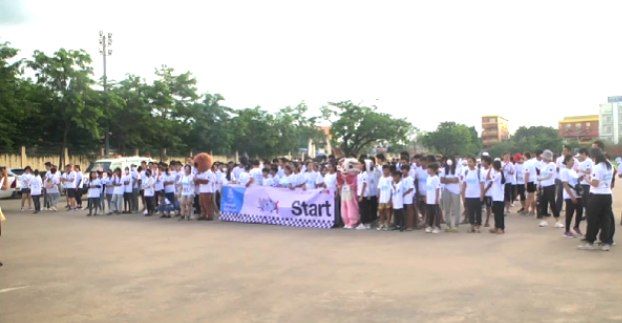 ប្រជាពលរដ្ឋបានដើតួរជាសកម្មជន និងយុវជនត្រូវចូលរួមសម្អាតផ្សព្វផ្សាយបរិស្ថាន ខេត្តកំពតស្អាត
