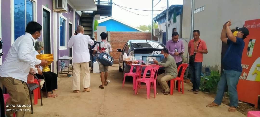 នាយរងប៉ុស្តិ៍នគរបាលច្រកទ្វារអន្តរជាតិ ស្ទឹងបត់ ចង.កសម្លាប់ខ្លួនក្នុងបន្ទប់ជួលបង្កឲ្យមានការភ្ញាក់ផ្អើលសង្ស័យមានវិបត្តិគ្រួសារ