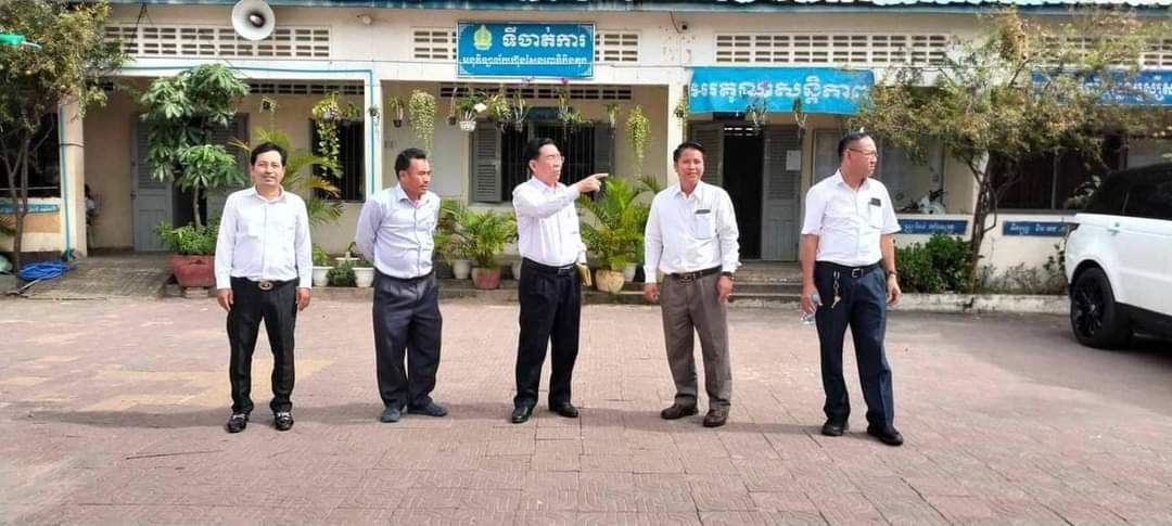 សិស្សថ្នាក់់ទី១២ត្រៀមៗ! ក្រសួងអប់រំ ចុះត្រួតពិនិត្យស្ថានភាពទូទៅតាមមណ្ឌលប្រឡងតាមរាជធានីខេត្ត ដោយផ្ដោតសំខាន់ទៅលើបរិវេណមណ្ឌលប្រឡង ដើម្បីត្រៀមដំណើរការសម័យប្រឡង ថ្ងៃទី០៦ ខែវិច្ឆិកាខាងមុខនេះ