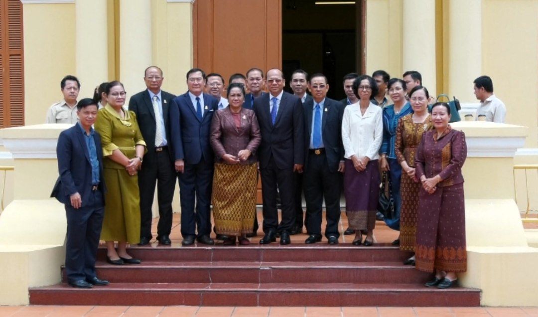 ប្រធានគណៈកម្មការទី៨ព្រឹទ្ធសភាកោតសរសើ និងជំរុញឱ្យមានការដោះស្រាយវិវាទក្រៅប្រព័ន្ធតុលាការក្នុងខេត្តកំពតបន្តទៀត