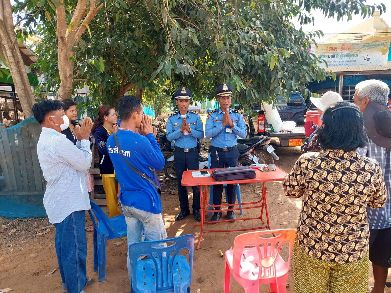 នគរបាលចរាចរណ៍ បើកយុទ្ធនាការចុះអប់រំផ្សព្វផ្សាយច្បាប់ពីចរាចរណ៍រយ:ពេល១សប្តាហ៍ដល់ប្រជាពលរដ្ឋ មុនចាប់ផ្តើមអនុវត្តន៍ច្បាប់និងផាកពិន័យ