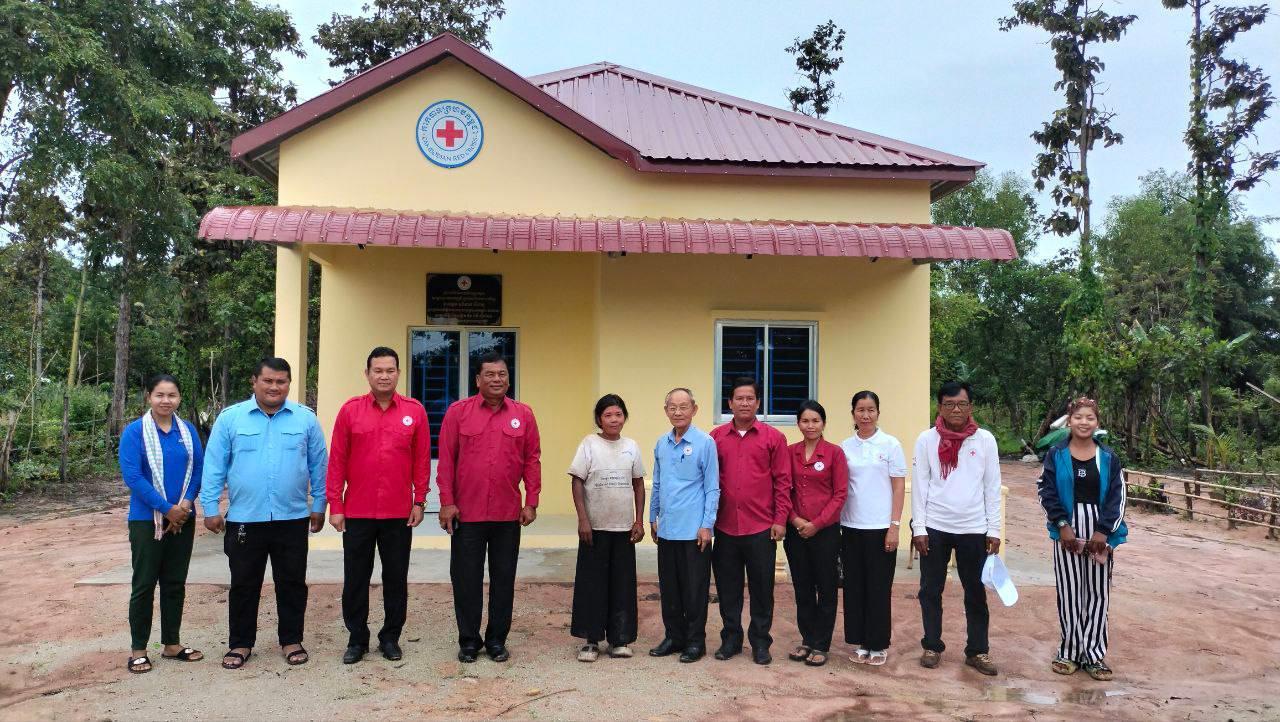 ព្រះរាជអំណោយរបស់ហ្លួងម៉ែ ផ្ទះចំនួន៣ខ្នងជូនប្រជារាស្ដ្រក្រខ្សត់គ្មានទីពឹងនៅខេត្ដកំពង់ឆ្នាំង បានសាងសង់រួចរាល់ជាស្ថានពរហើយ