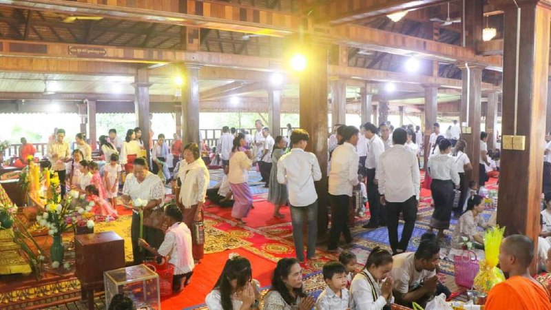 ថ្នាក់ដឹកនាំខេត្តរតនគិរី អញ្ជើញចូលរួមសូត្រមន្តកាន់បិណ្ឌភ្ជុំបិណ្ឌវេនទី១នៅវត្ត ឥសាន្តរតនារាមហៅវត្តភ្នំស្វាយ