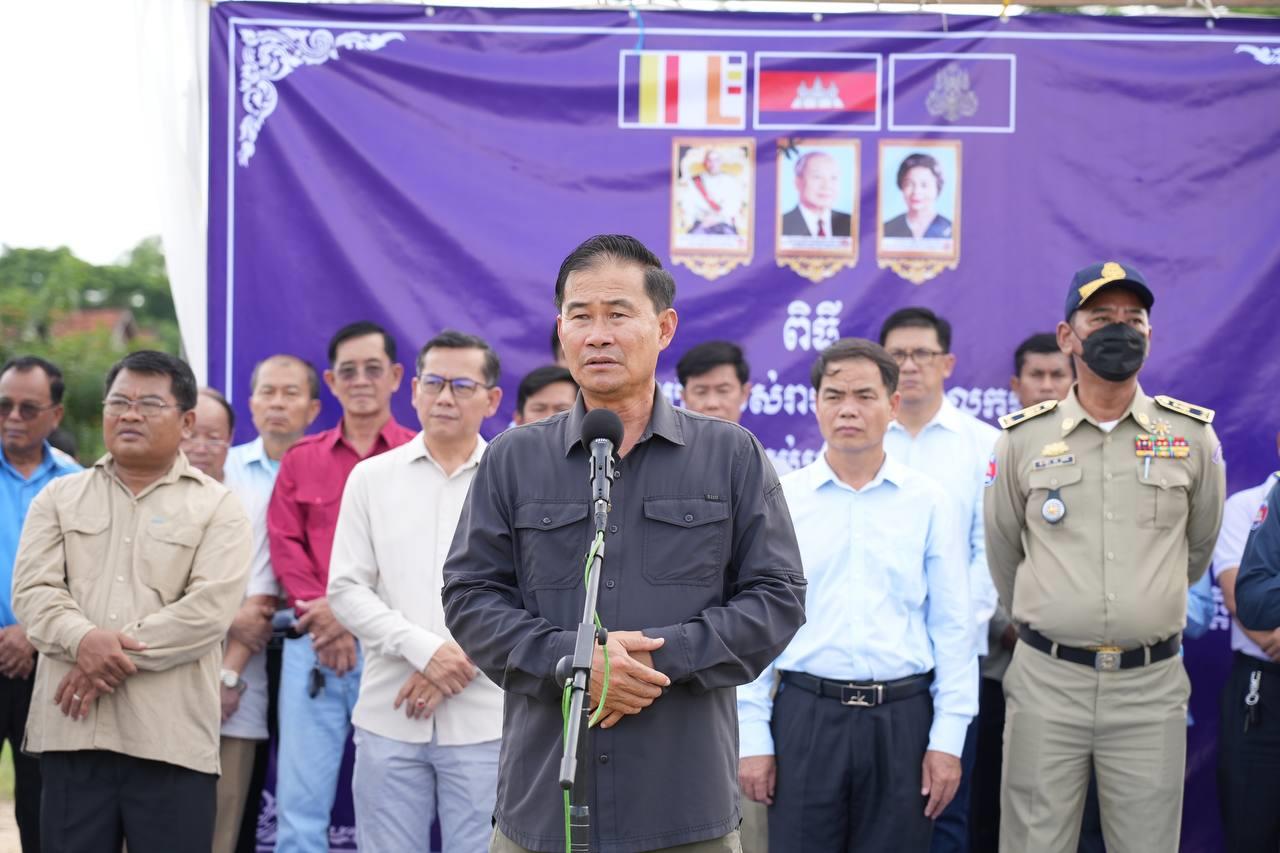 ប្រជាពលរដ្ឋរងផលប៉ះពាល់ដោយទឹកជំនន់ ក្រុងពោធិ៍សាត់ ចំនួន២,៣០៥គ្រួសារ ទទួលបានស្បៀងសង្គ្រោះបន្ទាន់ពីប្រព័ន្ធស្បៀងបម្រុងកម្ពុជា
