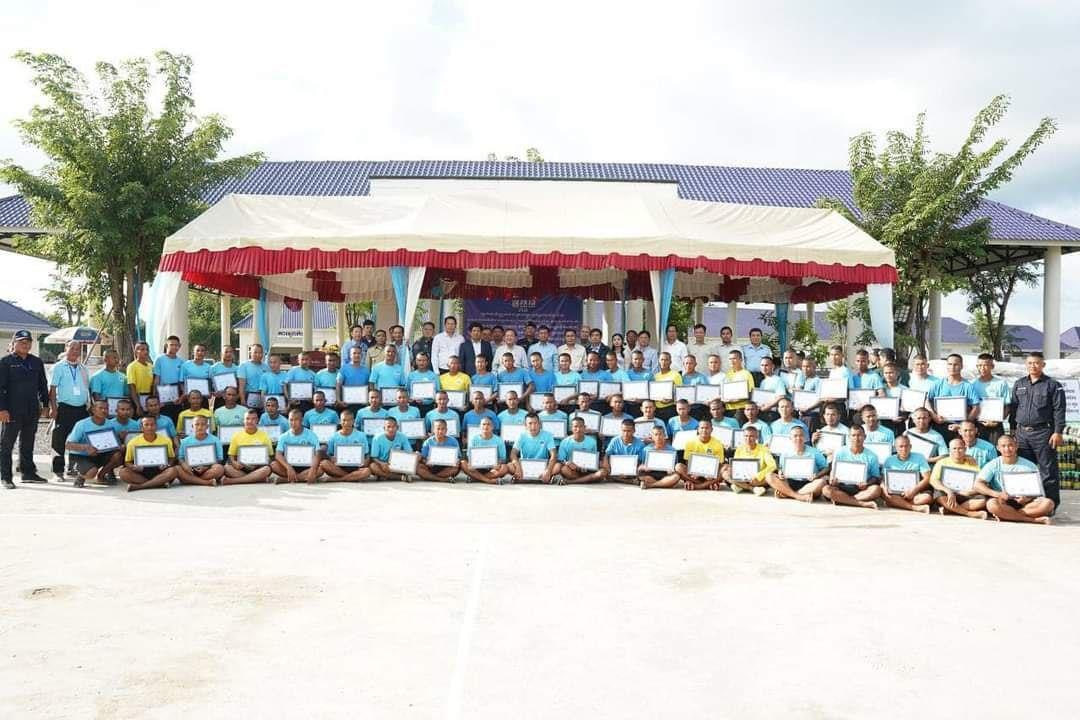 យុវជន ៧៩នាក់ កំពុងស្នាក់នៅក្នុងមជ្ឈមណ្ឌលបន្សាបព្យាបាលអ្នកញៀនគ្រឿងញៀន នៅខេត្តបាត់ដំបង ទទួលបានវិញ្ញាបនបត្របណ្តុះបណ្តាលវិជ្ជាជីវៈ ជំនាញវិស្វកម្មសំណង់ស៊ីវិល