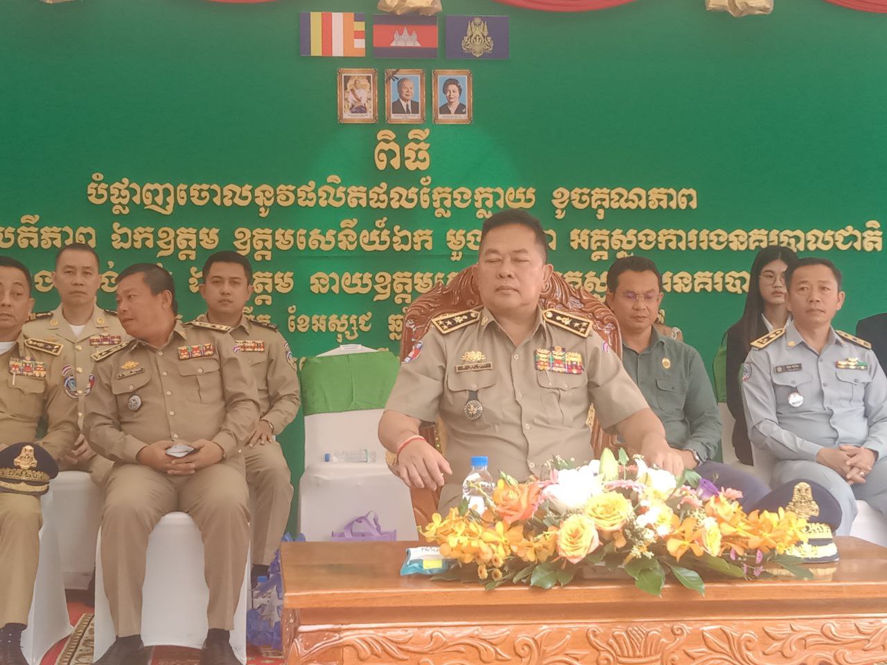 ដុតបំផ្លាញផលិតផលក្លែងក្លាយក្រោយពីបង្រ្កាបនិងរឹបអូសរួចមក