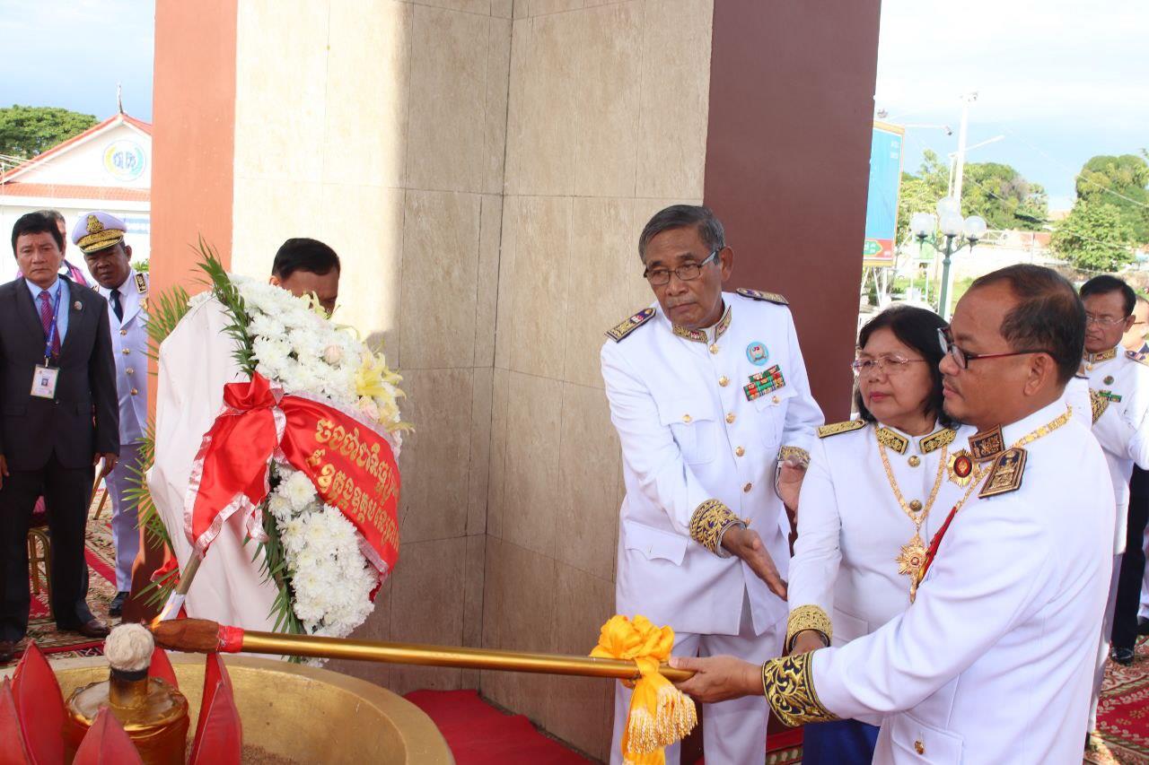 រដ្ឋបាលខេត្តកំពង់ឆ្នាំង ប្រារព្ធទិវាបុណ្យឯករាជ្យជាតិ ៩ វិច្ឆិកា ខួបលើកទី៧០ ដើម្បីជាការដឹងព្រះគុណដល់ព្រះបរមរតនកោដ្ឋ ដែលព្រះអង្គបាននាំមកនូវឯករាជ្យជាតិជូនប្រទេសជាតិមាតុភូមិ