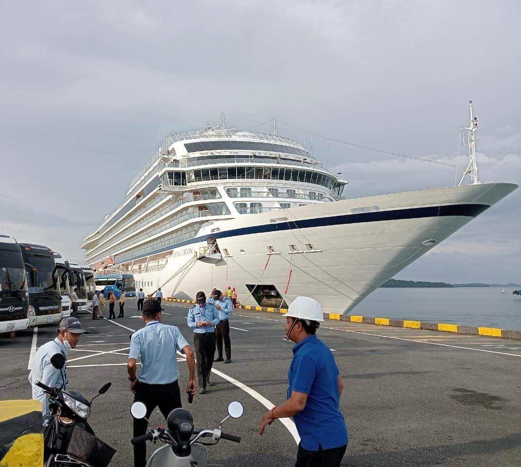 នាវាទេសចរណ៍មានឈ្មោះ VIKING ORION មានភ្ញៀវទេសចរណ៍ ចំនួន ៨៦៨នាក់ ស្រីចំនួន ៤៥០នាក់ មាន ១៨សញ្ជាតិ ចូលមកកំពង់ផែក្រុងព្រះសីហនុ