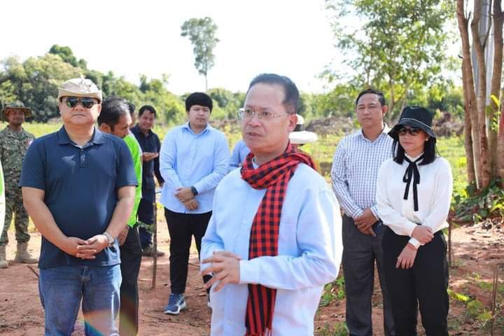 រដ្ឋមន្រ្តីក្រសួងបរិស្ថានជំរុញឱ្យមន្រ្តីពង្រឹងការគ្រប់គ្រងធនធានធម្មជាតិនៅឧទ្យានជាតិព្រះជ័យវរ្មន-នរោត្តម «ភ្នំគូលែន»