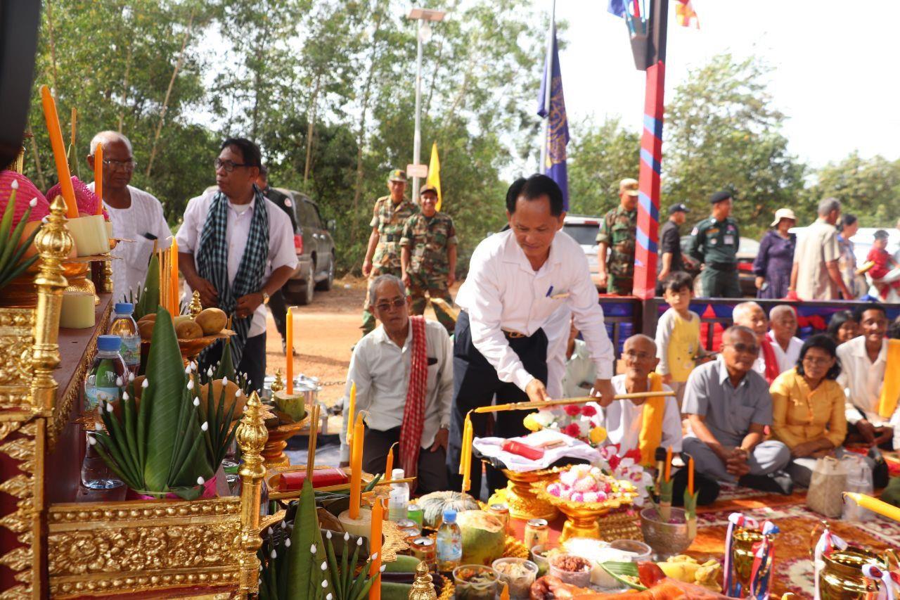 ស្រុកត្រពាំងប្រាសាទ ខេត្តឧត្តរមានជ័យ ចាប់ផ្តើមរៀបចំការប្រណាំងទូក «ង» រយៈពេល២ថ្ងៃ ដើម្បីបង្កការសប្បាយរីករាយជូនប្រជាពលរដ្ឋ
