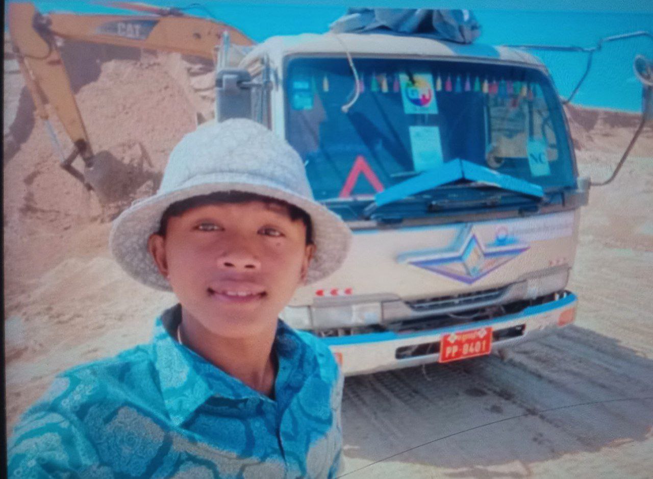 កីឡារអ៊ុំទូកម្នាក់បានបាត់ខ្លួនក្នុងកម្មវិធីប្រណាំងទូកនៅខេត្តកំពង់ស្ពឺ ក្រោយពេលជួនឧបទ្ទហេតុលិចទូក
