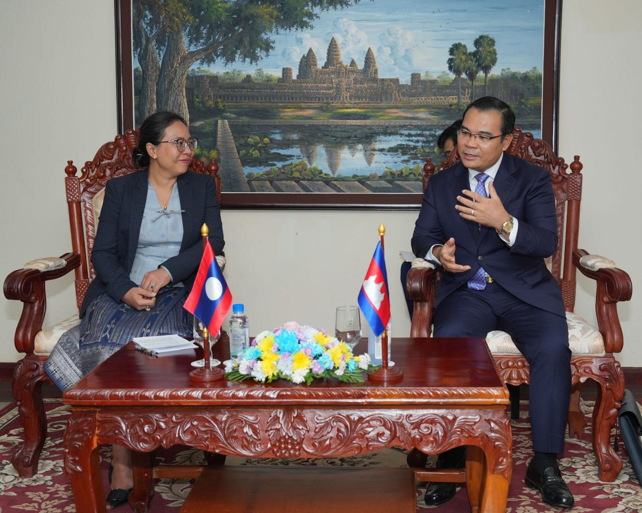 លោករដ្ឋមន្ត្រី ថោ ជេដ្ឋា ជួបពិភាក្សាទ្វេភាគីជាមួយលោកស្រីរដ្ឋមន្រ្តីក្រសួងធនធានធម្មជាតិ និងបរិស្ថានឡាវ
