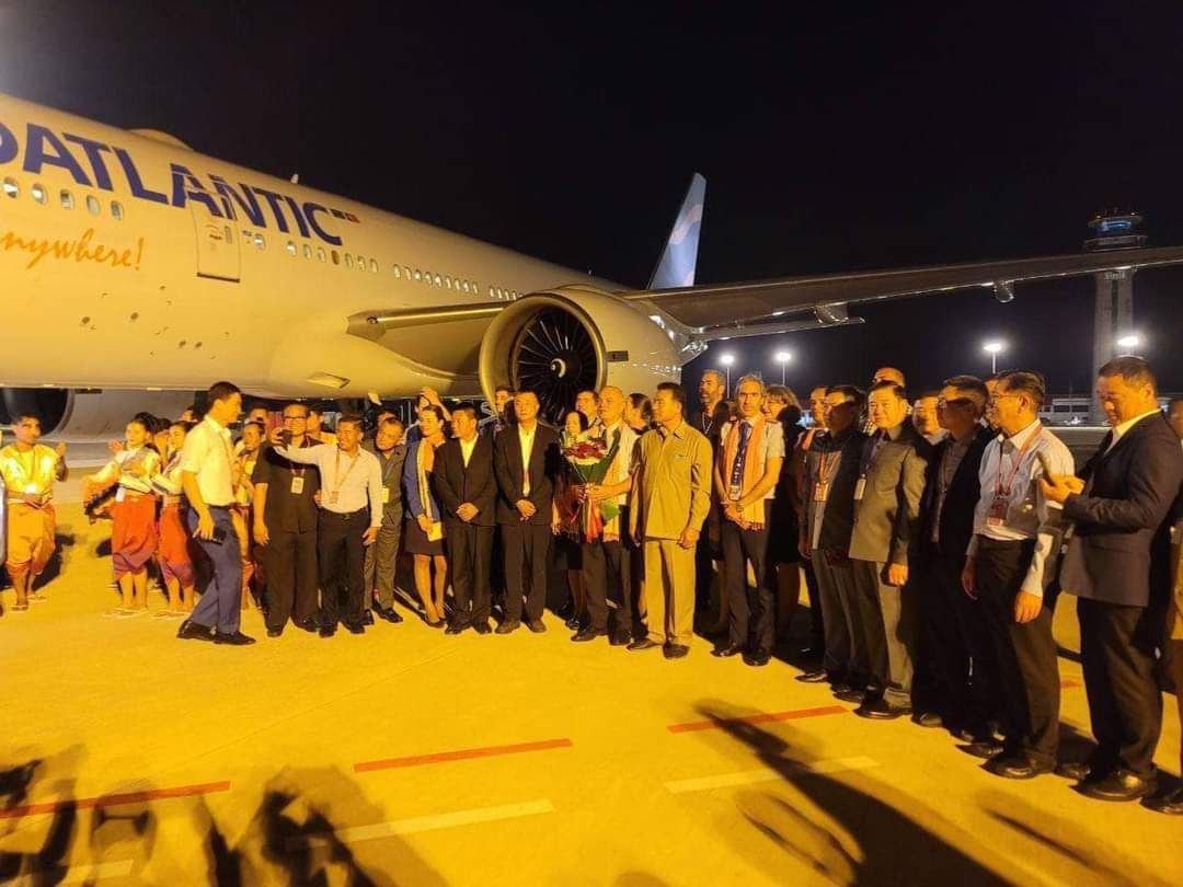 យន្តហោះខ្នាតធំ «Boeing ៧៧៧» លើកទី១ ហោះត្រង់ពីទីក្រុងស៊ីដនី ប្រទេសអូស្ត្រាលី មកចុះចចតក្នុងព្រលានយន្តហោះថ្មីនៅខេត្តសៀមរាប