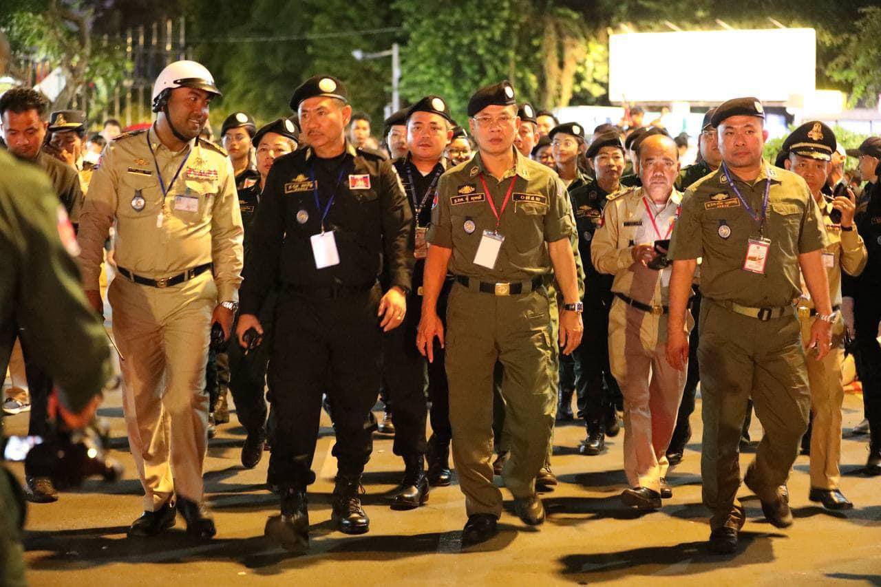 ថ្ងៃទី០២ នៃព្រះរាជពិធីបុណ្យអុំទូក សភាពការណ៍សន្តិសុខ សណ្តាប់ធ្នាប់ នៅតែបន្តល្អប្រសើរ ខណៈកម្លាំងមានសមត្ថកិច្ចបានសហការគ្នាយ៉ាងល្អ