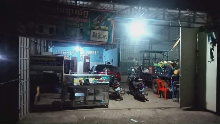ចុមសាហាវម្ល៉ះលោកព្រះ លេងបាញ់រះចង់រយ៉ាស់មេឃម៉ង! គ្រូបង្រៀនម្នាក់ ត្រូវខ្មាន់កាំភ្លើងចូលបាញ់ប្រហារ ប៉ុនប៉ងសម្លាប់ចោល
