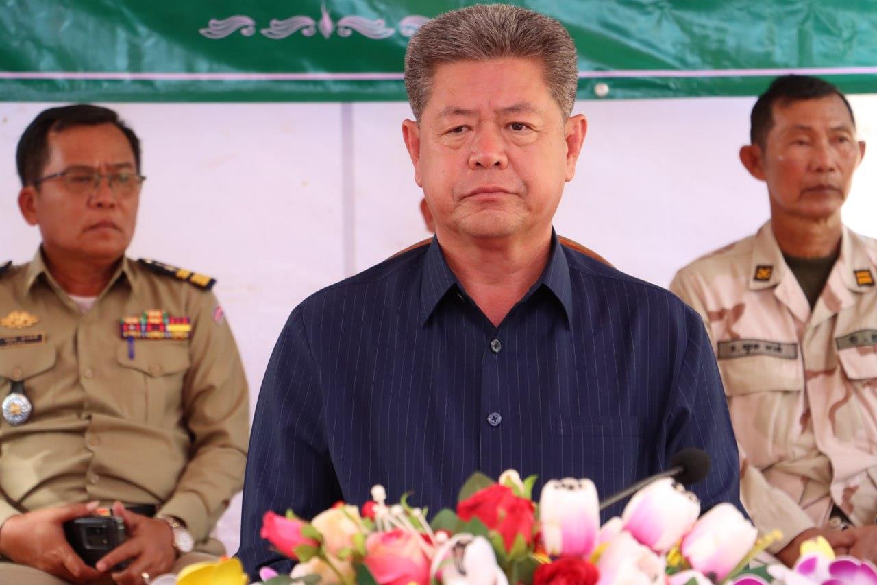 អភិបាលខេត្តព្រះសីហនុ ចែកវិញ្ញាបនបត្រសម្គាល់ម្ចាស់អចលនវត្ថុ១៤០បណ្ណ ជូនប្រជាពលរដ្ឋ នៅឃុំកំពង់សីលា ស្រុកកំពង់សីលា