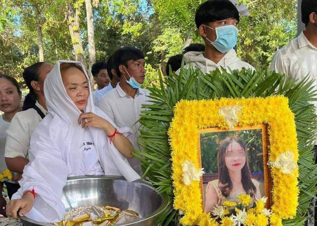 UPDATE: ជនសង្ស័យសម្លាប់នារីជាសង្សាក្នុងបន្ទប់ជួល បានសារភាពថា «ខ្លួនបានច្របាច់.ក និងយកខ្នើយខ្ទប់ដង្ហើមសម្លាប់នារីជាសង្សារួចយកព្យួរ.កទ្វាបន្ទប់ទឹក ព្រោះប្រភ្លើងប្រចណ្ឌនាងមិនឱ្យខ្លួនមើលទូសព្ទ»