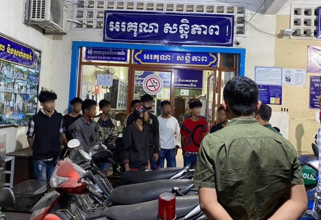 នគរបាលឃាត់ខ្លួនជនជាតិចិន ចំនួន ០៩នាក់ ពាក់ព័ន្ធករណីហិង្សាដោយចេតនា ក្នុងខណ្ឌបឹងកេងកង