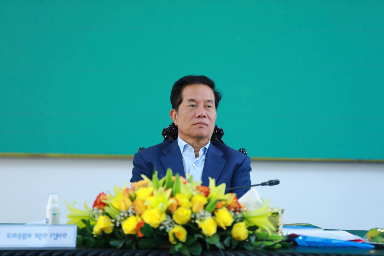 ប្រធានក្រុមប្រឹក្សារាជធានី គាំទ្រការងារការពារ សន្ដិសុខ សុវត្ថិភាពជូនថ្នាក់ដឹកនាំនិងពលរដ្ឋបានល្អក្នុងព្រឹត្ដការណ៍ពិធីបុណ្យជាតិធំៗកន្លងមកនេះ