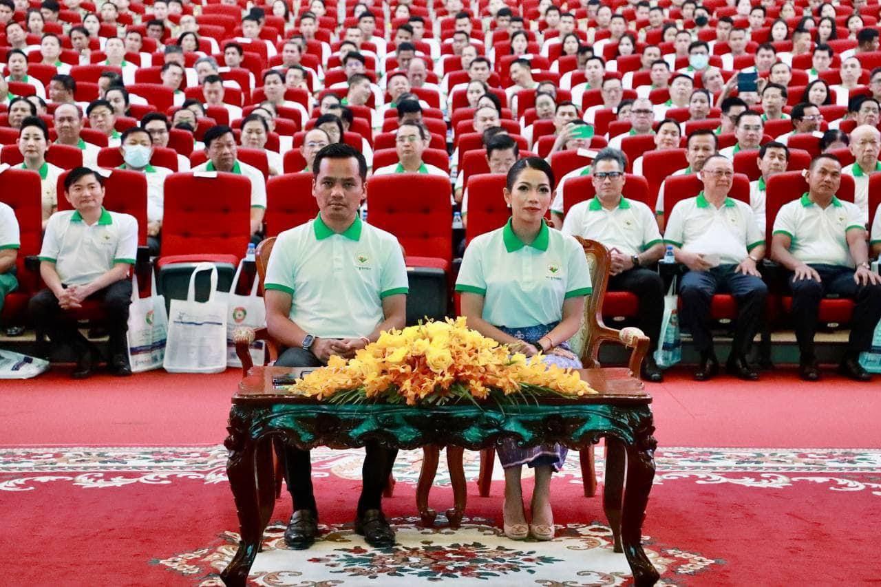 រដ្ឋមន្ត្រីក្រសួងមហាផ្ទៃ ច្រានចោលប្រកាន់ថា «មានពលរដ្ឋកម្ពុជារហូតដល់ជាង ១០ម៉ឺននាក់ ត្រូវបានជាប់ក្នុងការបង្ខិតបង្ខំធ្វើការដោយខុសច្បាប់ និងរងគ្រោះដោយអំពើឆបោកតាមប្រព័ន្ធអនឡាញ»