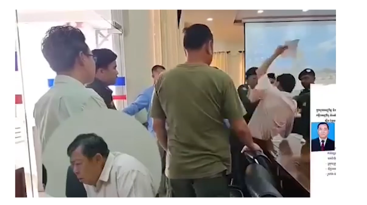 UPDATE: រឿងចម្រូងចម្រាស់នៃការដាក់ដេញថ្លៃប្រមូលភាស៊ីចំណតរថយន្តក្រុងស្ទឹងត្រែង អាជ្ញាធរខេត្តបានបដិសេធការចោទប្រកាន់ថាមានអំពើពុករលួយ ខណៈអ្នកជំនួញម្នាក់ ដែលដាក់ពាក្យដេញថ្លៃស្នើសុំកិច្ចអន្តរាគមន៍ទៅរដ្ឋមន្ត្រីក្រសួងមហាផ្ទៃចុះធ្វើអធិការកិច្ច