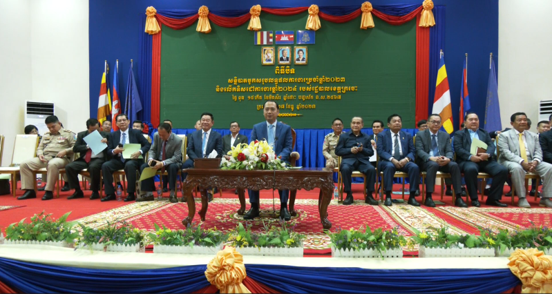 រដ្ឋមន្រ្តីក្រសួងព័ត៌មាន ឯកឧត្តម នេត្រ ភក្ត្រា ជម្រុញណែនាំដល់អាជ្ញាធរគ្រប់លំដាប់ថ្នាក់ ត្រូវបន្តពង្រឹងការបម្រើសេវាសាធារណៈជូនប្រជាពលរដ្ឋ និងរួមគ្នាផ្សព្វផ្សាយនូវវិស័យទេសចរក្នុងខេត្ត ដើម្បីជាចំណែកនៃការទាក់ទាញយកភ្ញៀវទេសចរឲ្យមកចូលមកកម្សាន្តឲ្យកាន់តែច្រើនឡើង