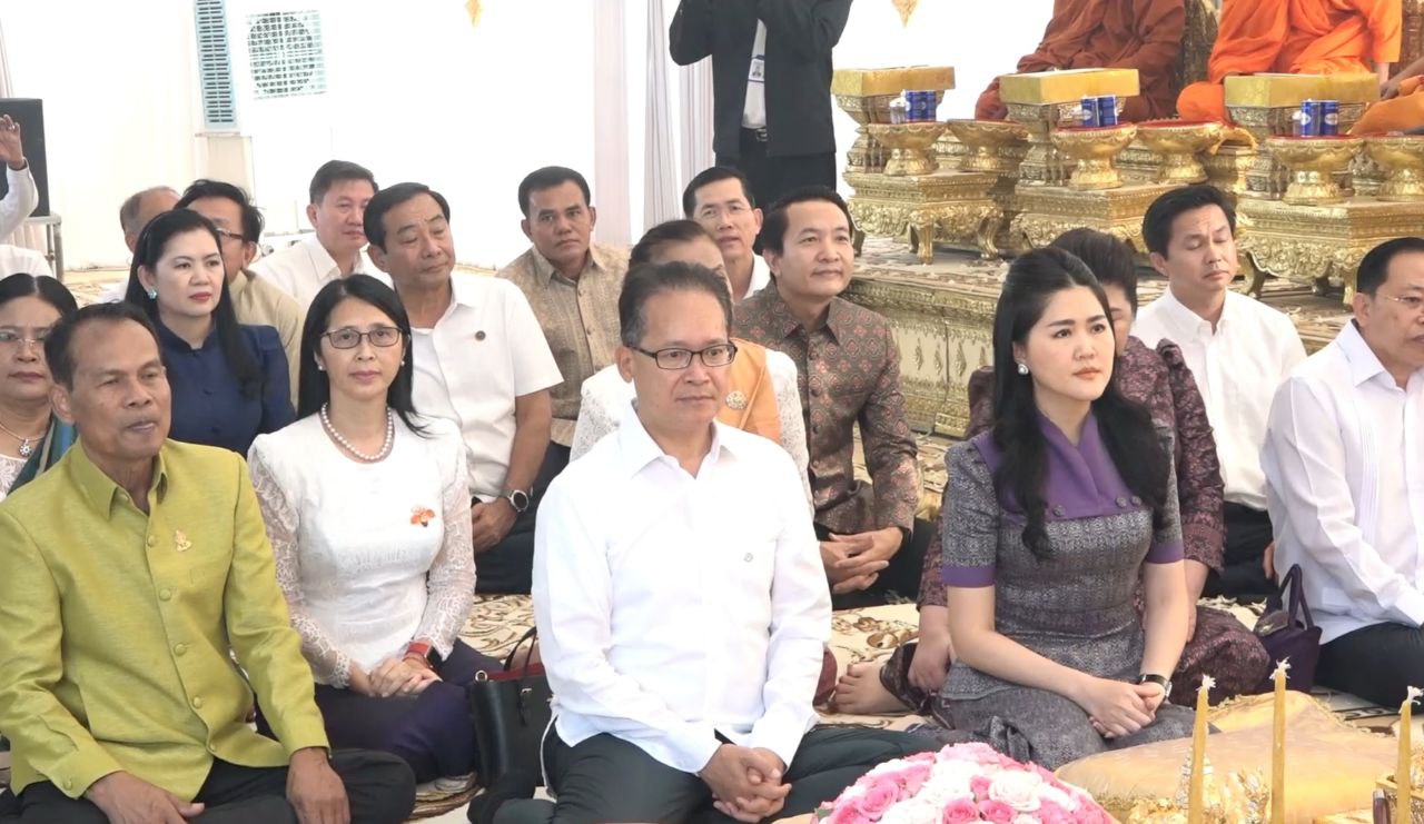 រដ្ឋមន្រ្តីក្រសួងបរិស្ថាន រៀបចំសួនឧទ្យានទន្លេស្ងួត ដែលជាសមិទ្ធផលមួយថ្មី បន្ថែមទៀត ឆ្ពោះទៅតំបន់សហគមន៍ ទេសចរណ៍ធម្មជាតិអព្យាក្រឹតកាបូន..