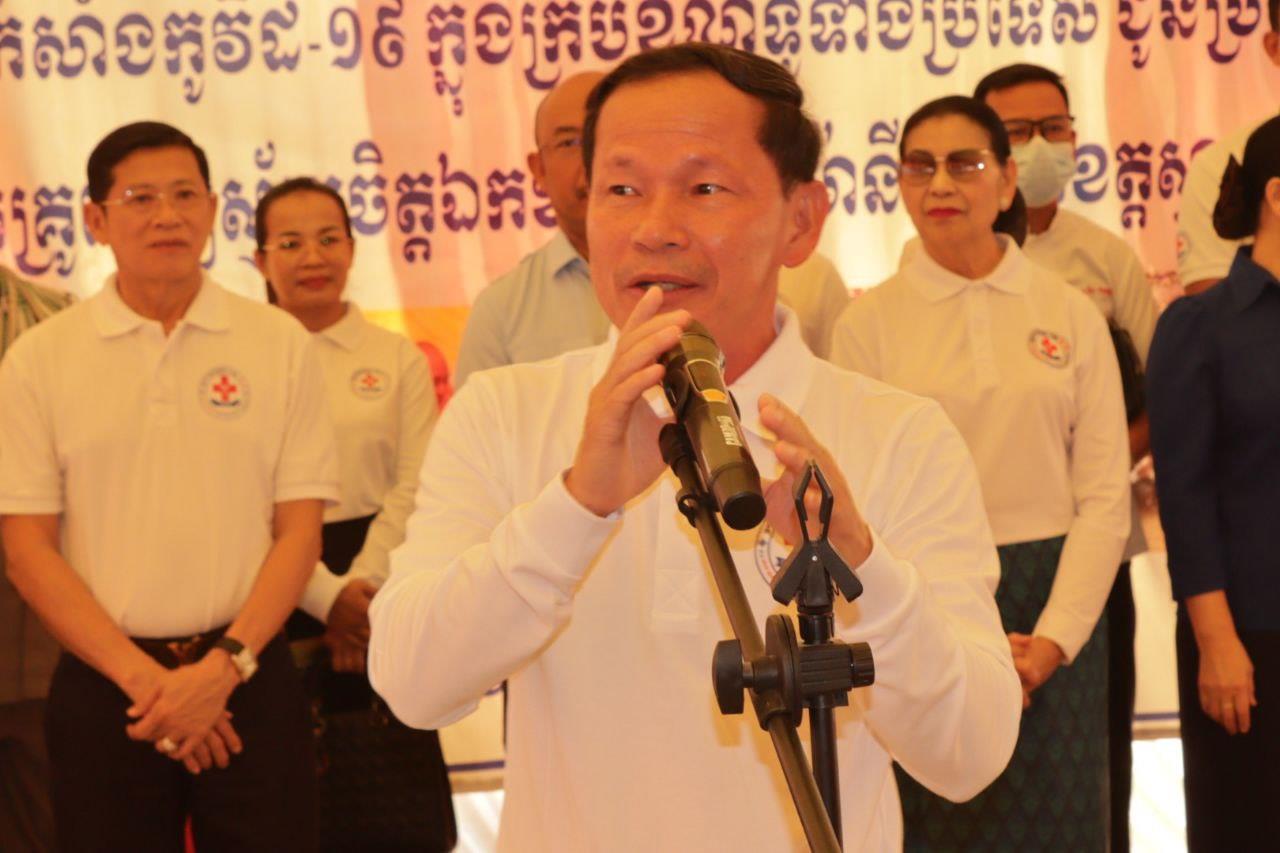 ប្រជាពលរដ្ឋ២,៧៥៩នាក់ នៅស្រុកស្វាយជ្រំ ទទួលបានការពិនិត្យ និងព្យាបាលជំងឺឥតគិតថ្លៃ ពីក្រុមការងារគ្រូពេទ្យស្ម័គ្រចិត្ត លោក ហ៊ុន ម៉ានី