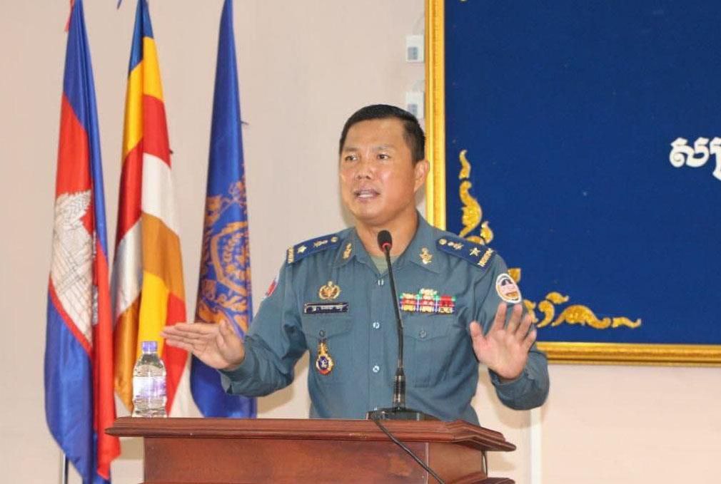 លោកឧត្តមសេនីយ៍ត្រី អេង ហ៊ី៖ ការឃាត់ខ្លួនមន្ត្រីកងរាជអាវុធហត្ថស្រុកចិត្របុរី ប្រគល់ជូនមន្ត្រីរដ្ឋបាលព្រៃឈើ គឺការអនុវត្តទៅតាមនីតិវិធីដែលមានចែងក្នុងច្បាប់....!