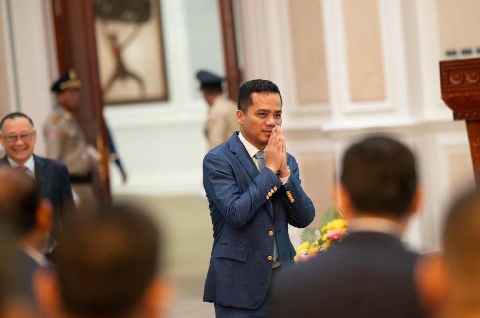 ក្រសួងមហាផ្ទៃ ប្រកាសដាក់ឲ្យអនុវត្តជាផ្លូវការនូវប្រព័ន្ធទូទាត់វិក្កយបត្រ និងកម្មវិធីព័ត៌មានវិទ្យា សម្រាប់ទទួលពាក្យស្នើសុំ និងផ្តល់សេវារដ្ឋបាលតាមប្រព័ន្ធអនឡាញ នៅអង្គភាពច្រកចេញចូលតែមួយ រាជធានី-ខេត្ត ទាំង២៥