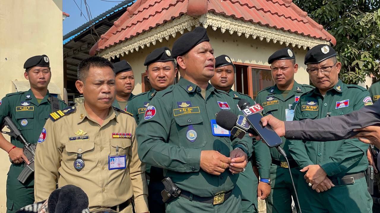ប៉ូលិសខណ្ឌដង្កោបង្ហាញមុខចោរប្លន់ម៉ូតូម្នាក់  មុនពេលបញ្ជូនទៅកាន់តុលាការ