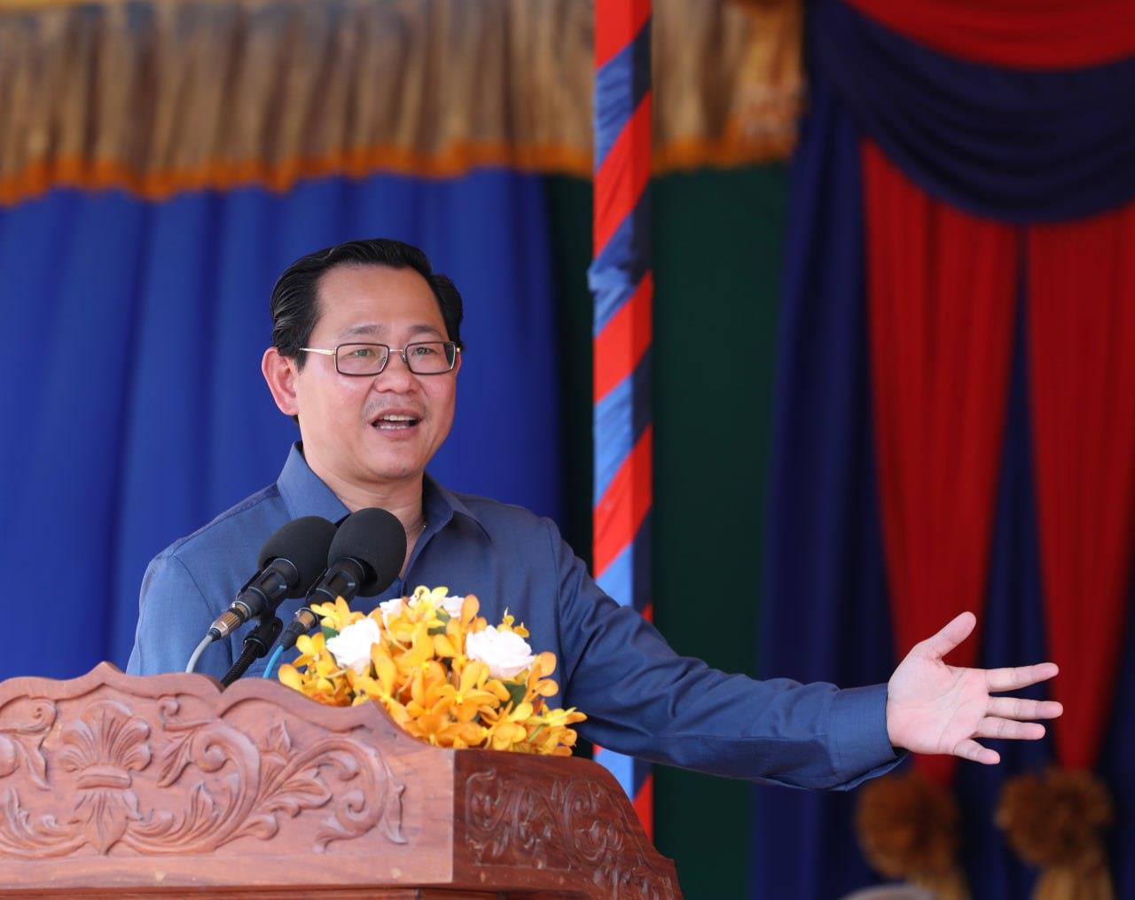 ឧបនាយករដ្ឋមន្ត្រី កើត រិទ្ធ ប្រកាសសមាសភាព ក្រុមការងាររាជរដ្ឋាភិបាល ចុះមូលដ្ឋានស្រុកបាណន់ ខេត្តបាត់ដំបង