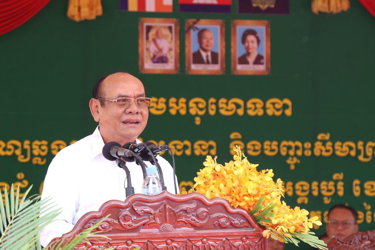 កិត្តិឧទ្ទេសបណ្ឌិត ប៉ុល សារឿន អញ្ជើញជាអធិបតីក្នុងពិធីបុណ្យកាត់ឫសសីមាព្រះវិហារ វត្តអង្គជុំ និងសម្ពោធសមិទ្ធផលនានា ឃុំព្រៃផ្គាំ ស្រុកអង្គរបូរី