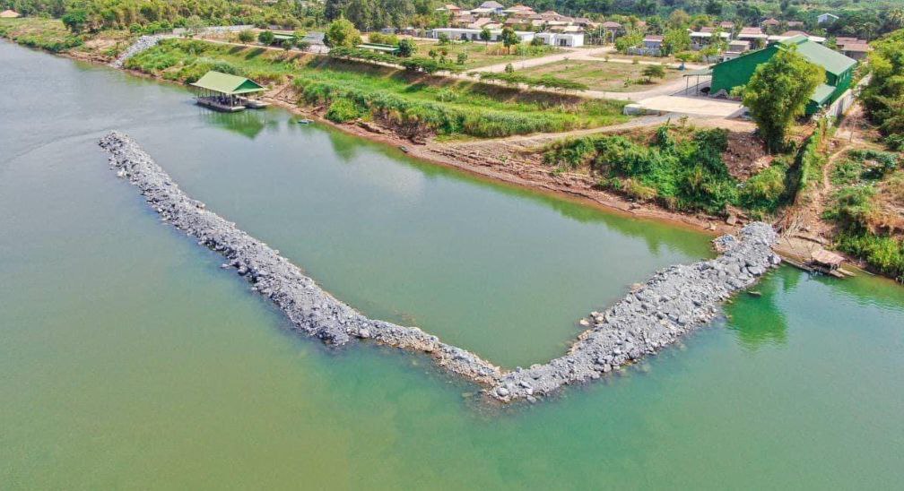 សំណុំរឿងករណីឧកញ៉ា ទន់ ឆៃអ៊ាង ចាក់ថ្មចូលទន្លេនៅស្រុកស្រីសន្ធរ ស្ថាប័នតុលាការកំពុងដំណើរការនិតិវិធី ខណៈការកាយយកថ្មចេញវិញបានប្រមាណ ៧០ភាគរយ